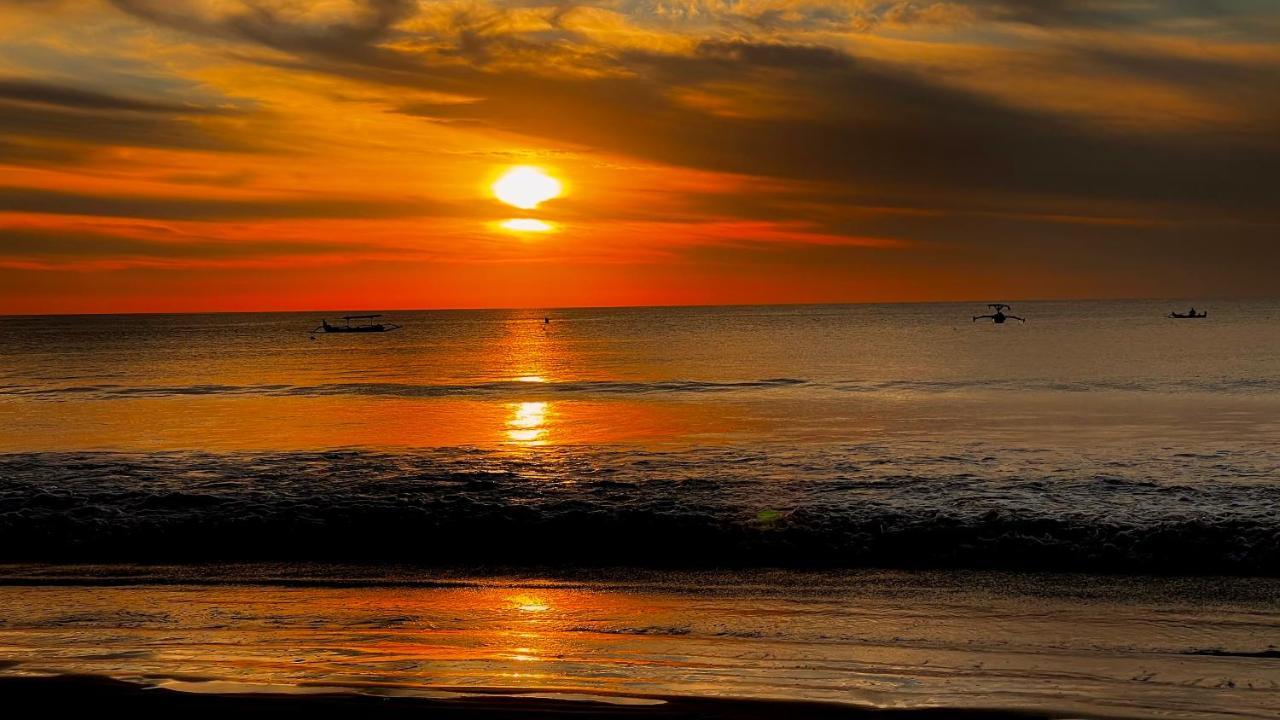 Sunset Palms Beach Villa Jimbaran Kültér fotó